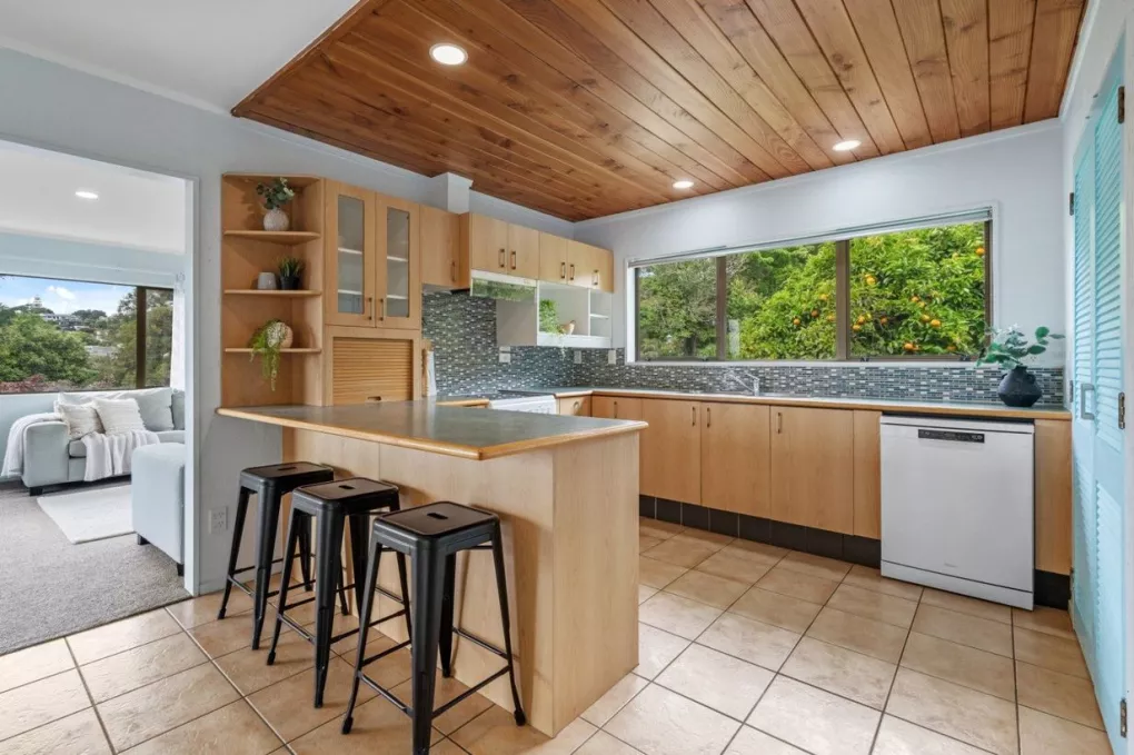 158 welcome bay road