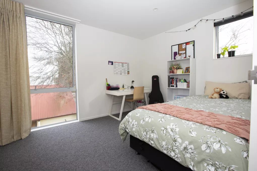 4/79 Chester Street