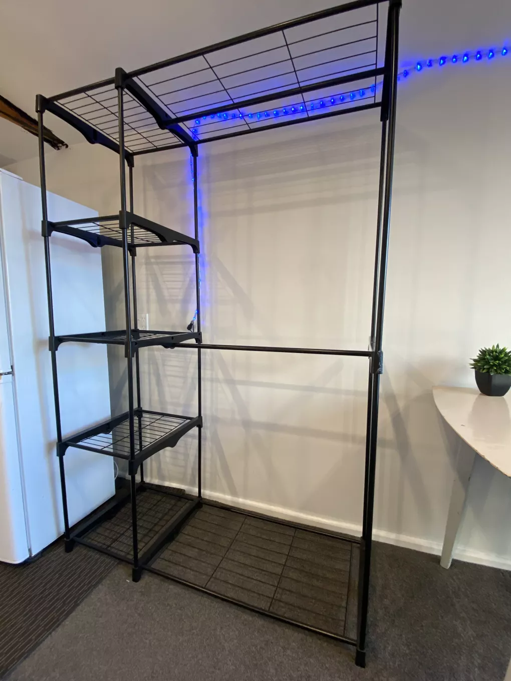 Furnished Self-contained Sleepout