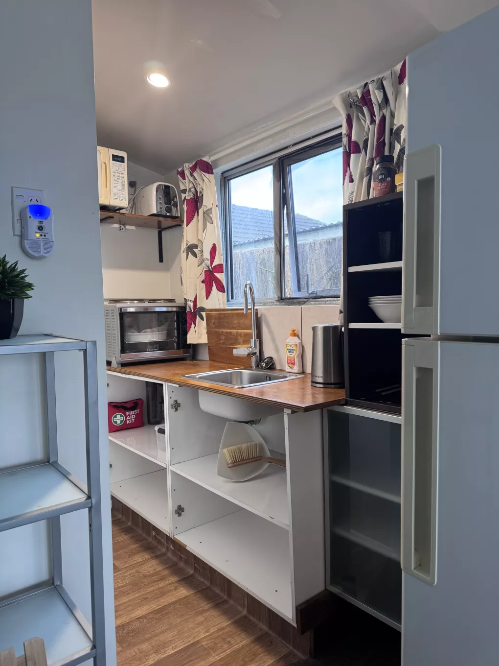Furnished Self-contained Sleepout