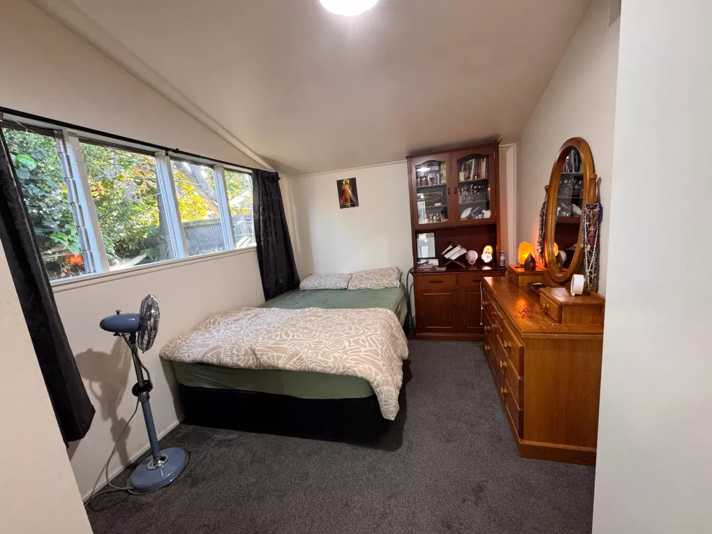 3 Russley Road