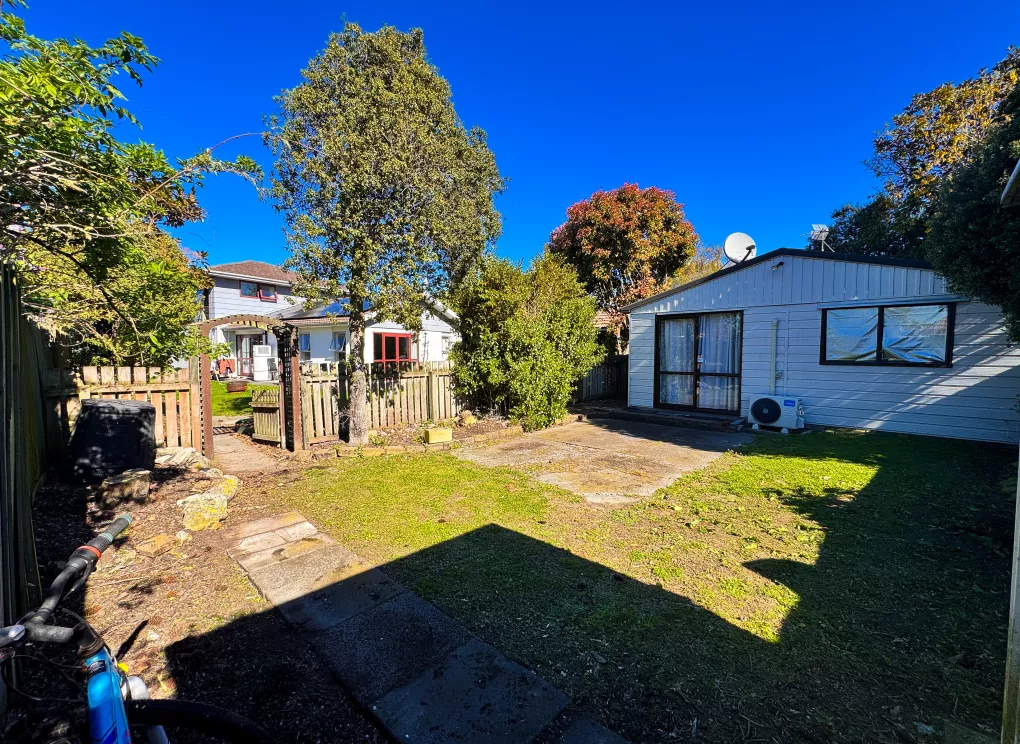3 Russley Road