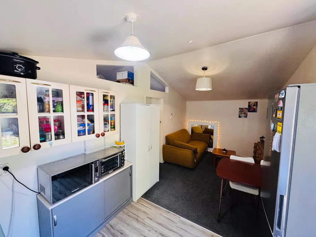 3 Russley Road