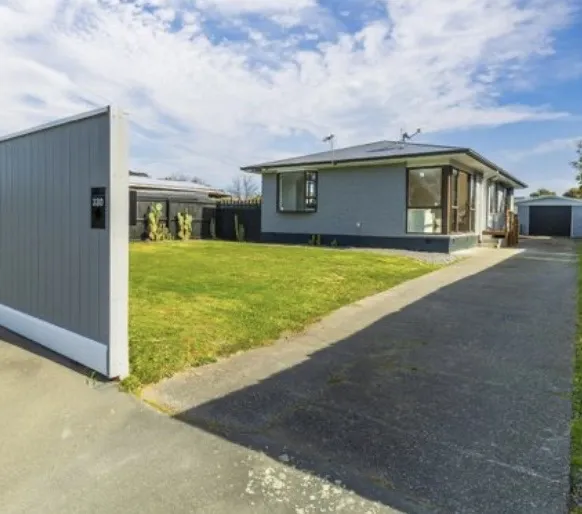 330 Keyes Road New Brighton